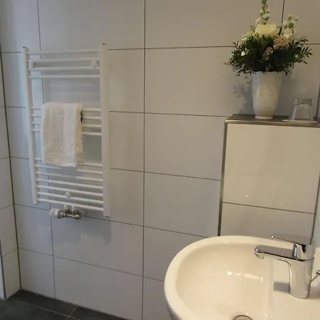 Minsu Hotel 4*